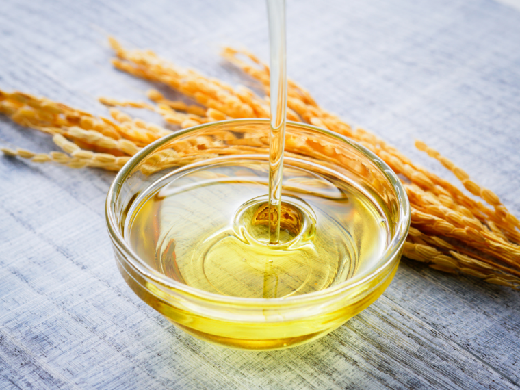Aceite de Salvado de Arroz: Nutrición ligera y antioxidante para pieles delicadas